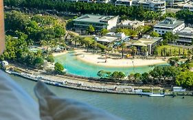 Level 46 Luxury Queens Wharf Apartment With Unblocked Southbank & River View